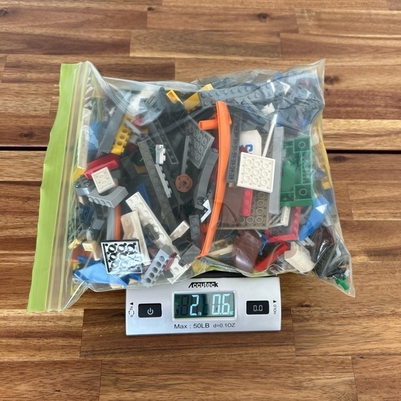 Legos Multiple Pieces OVER 2LB LOT mixed pieces - Picture 2 of 16
